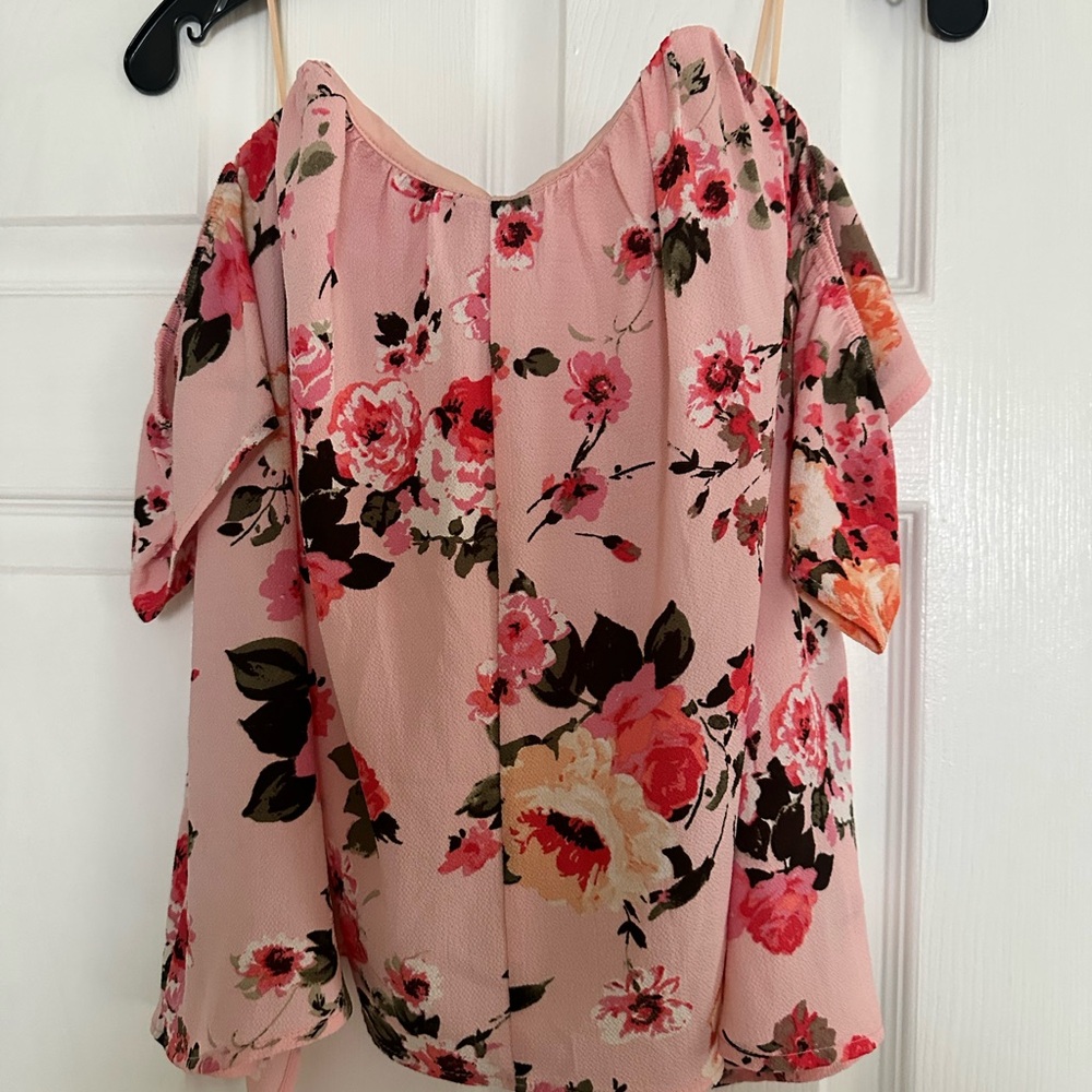 Francesca’s off the shoulder Floral Pink Women's Top